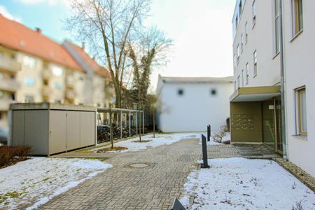 Innenstadtnah | Hochwertige 3-Zi.-EG-Wohnung mit Gartenanteil & überdachter Terrasse | 2 TG-Plätze - Photo 5