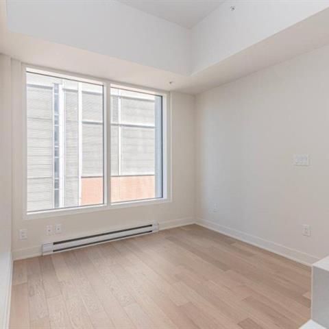 1288 Rue St Antoine O. - Photo 1