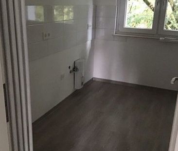 Umzug gefällig? Praktische 4-Zimmer-Wohnung - Photo 2