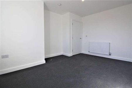 Elizabeth Court, Wakefield, WF2 - Photo 2