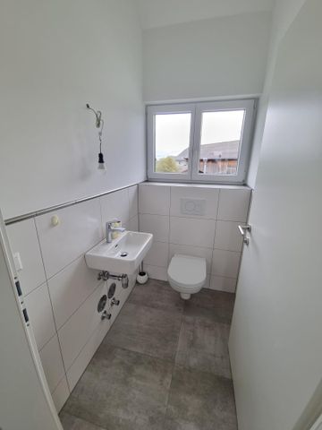 Moderne 2 Zimmer Mitarbeiter- oder Dienstwohnung mit Balkon - Photo 5
