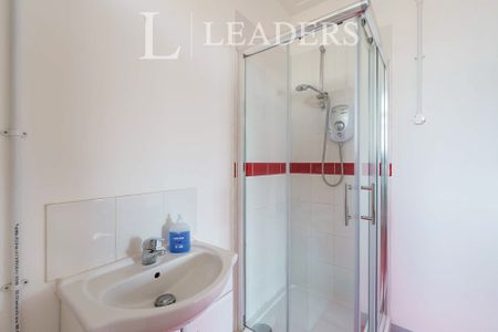 1 bedroom apartment to rent Clifton Road, Littlehampton, BN17 - Photo 5