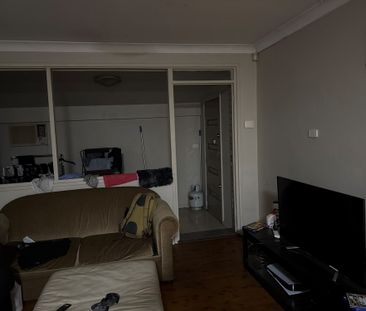 3-bedroom shared house, College Place - Photo 1