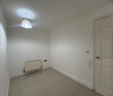 3 bedroom House - THE FERNS, HATFIELD GARDEN VILLAGE - Photo 4