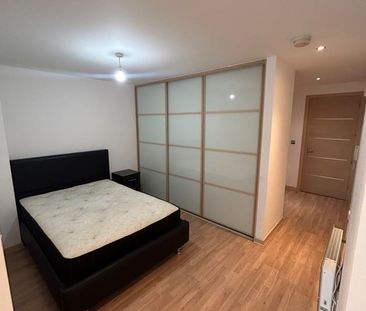 Studio Flat, St. Paul's Square, B3 - Photo 3