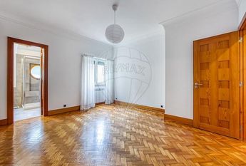 Apartamento T3 em Lisboa