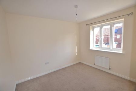3 bedroom terraced house to rent - Photo 3