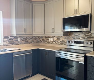 For Lease - 9710 McLaughlin Road, Brampton, Ontario - Photo 2