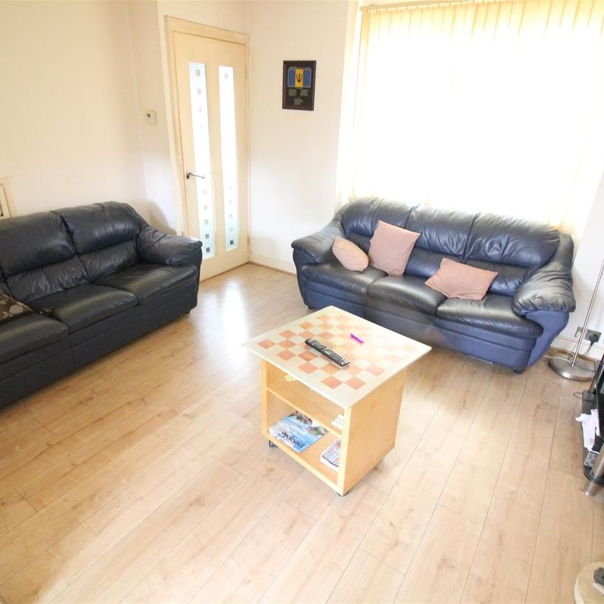 Oakdene Road, Uxbridge - Photo 1