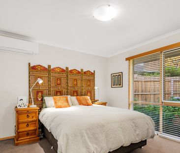 Spacious Home with Beautiful Gardens and Outdoor Decking - Photo 3