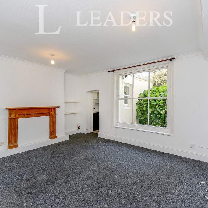 Studio to rent - Photo 1