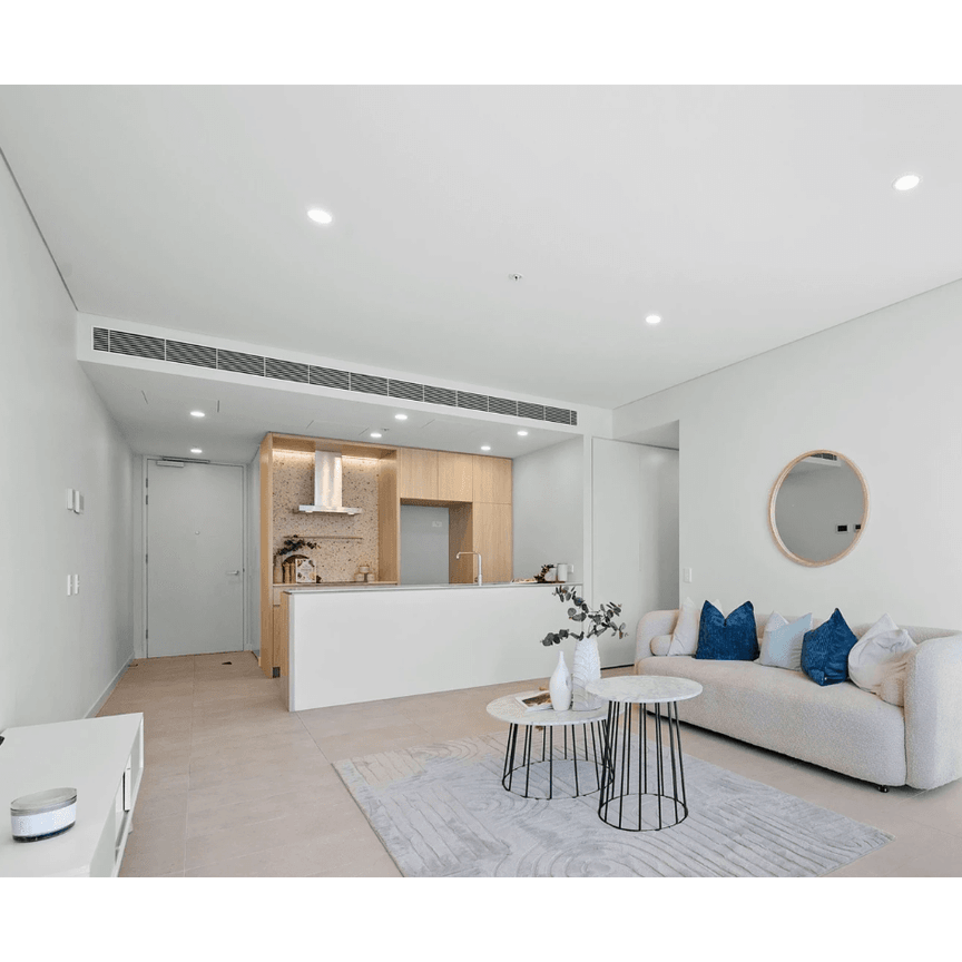 Sophisticated modern Two Bedroom Apartment with Spectacular views! - Photo 1