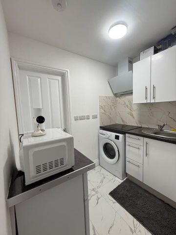 Studio Flat, Wigston Road, E13 - Photo 4