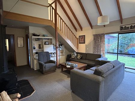Wanaka Home for Winter - Photo 2
