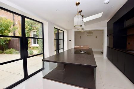 4 bedroom detached house to rent - Photo 3