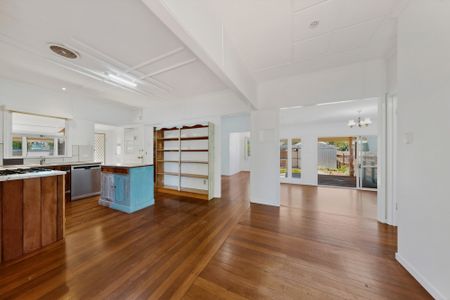 27 Main Street, Beachmere QLD 4510 - House For Rent | Domain - Photo 5