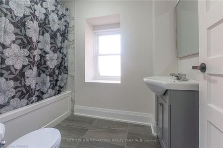 For Lease - 1842 BALSAM Avenue, Mississauga, Ontario - Photo 2