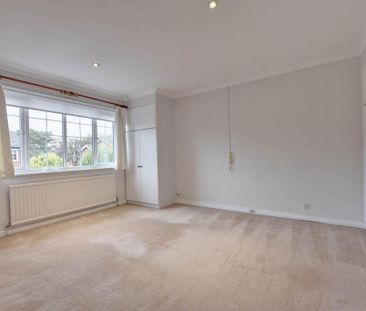 4 bedroom end of terrace house to rent - Photo 4