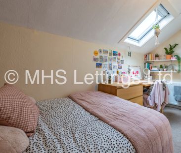 4 Bedroom Mid Terraced House for rent in Thornville Road - Photo 3