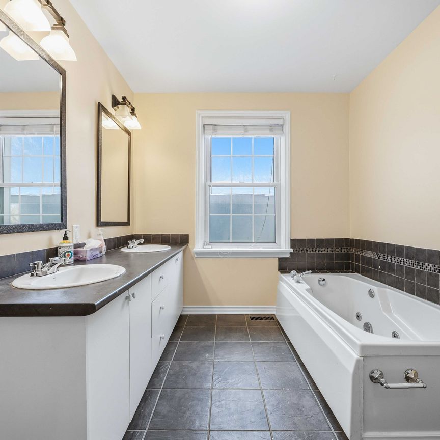 For Lease - 8 View Street, Ajax, Ontario - Photo 1