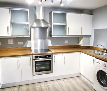 2 bedroom flat to rent - Photo 3