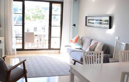 Luxury Flat for rent in Benahavís, Spain - Photo 4