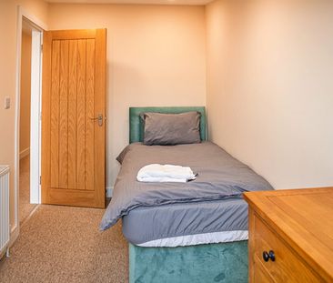 Cheltenham - Photo 6