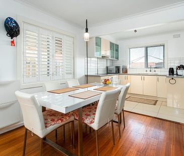 Fully Furnished 2-Bedroom Home - Photo 3