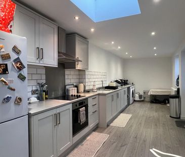 3 bedroom House To Let - Photo 5