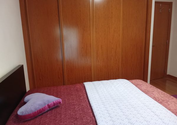 Apartamento T1 mobilado e equipado com garagem fechada. Glicínias!