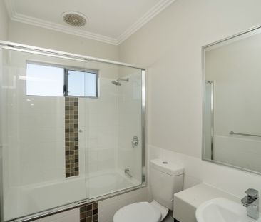 Modern Two Bedroom Apartment - Photo 5