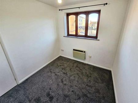 Kings Road, Rushden, Northants, NN10 - Photo 2