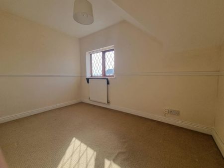 3 bedroom apartment to rent - Photo 5