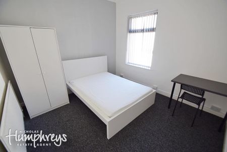 3 bedroom terraced house to rent - Photo 2