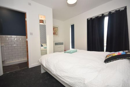 4 bedroom townhouse to rent - Photo 4