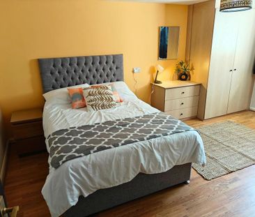 1 bedroom in a house share to rent - Photo 4