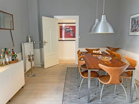 239 square meter unique, furnished apartment - Photo 3