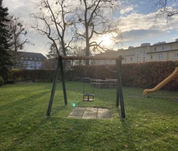 Kompakte 2-Zimmer Wohnung mit möblierter, NEUER Küche und Parkplatz - Photo 5