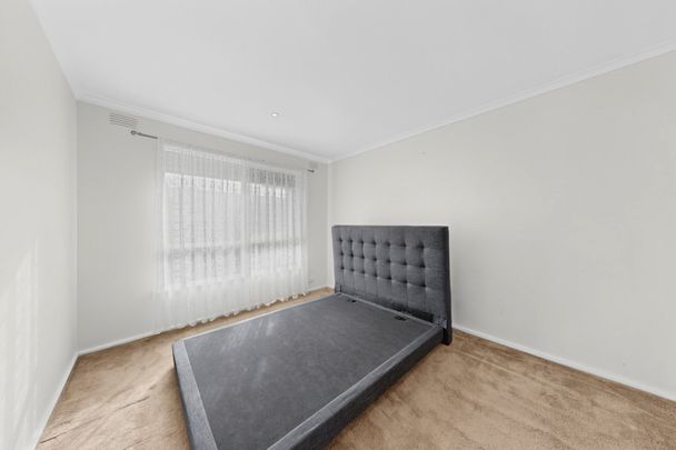 Charming 2-Bedroom unit Close to All Amenities - Photo 1
