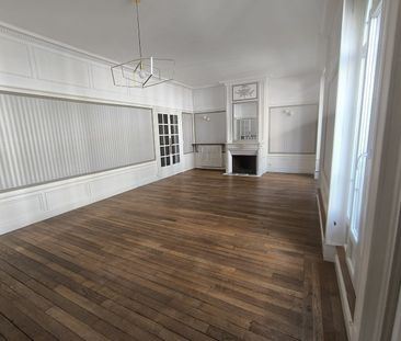 Location Appartement 6 pièces 150m² REIMS 51100 - Photo 4