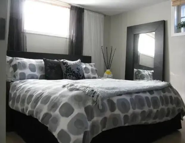 Large 3BR Stylish Modern Lwr Level Apartment, Killarny SW, close to downtown | Calgary - Photo 1