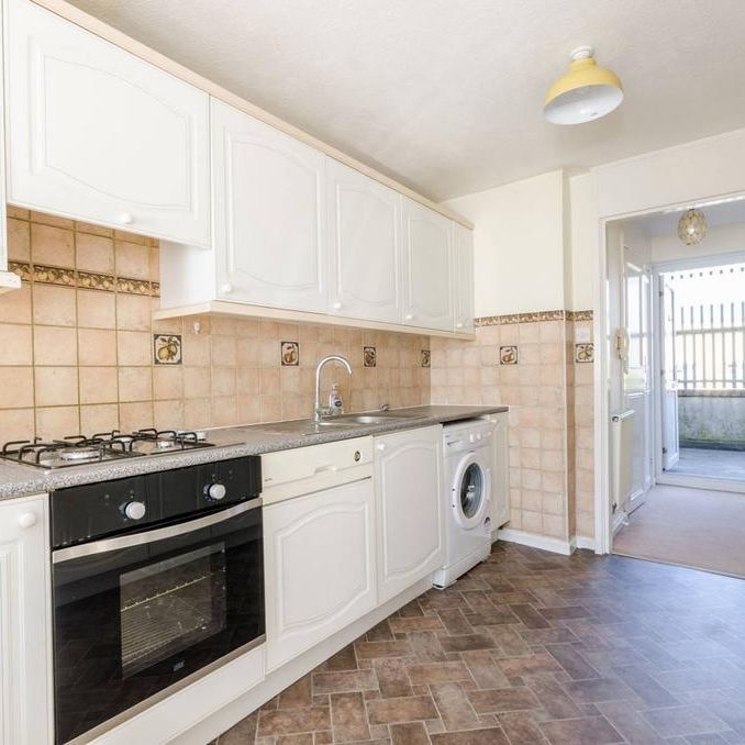 2 bedroom maisonette to rent - Photo 1