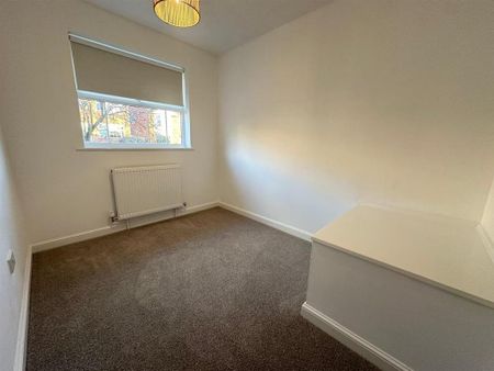 3 bedroom detached house to rent - Photo 4