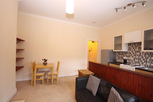 1 bedroom flat to rent - Photo 1