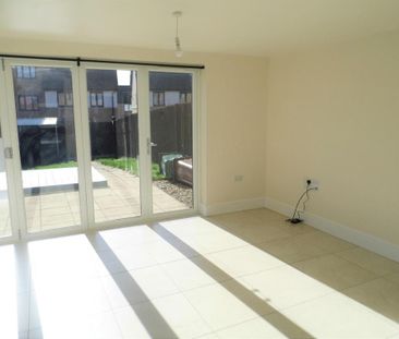 2 bedroom terraced house to rent - Photo 6