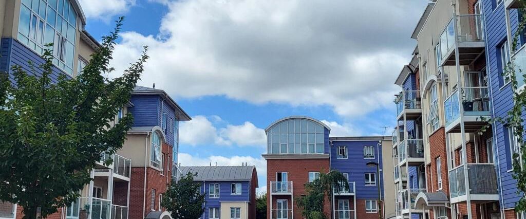 Pumphouse Crescent, Watford - Photo 1