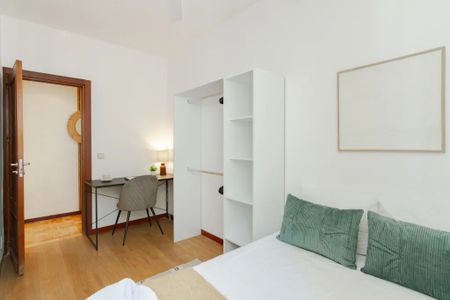 Calle de Fernández de la Hoz, Madrid, Community of Madrid 28010 - Photo 3