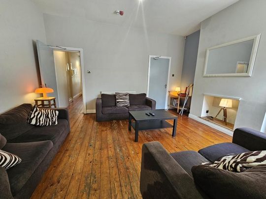 5 bedroom house to rent - Photo 1