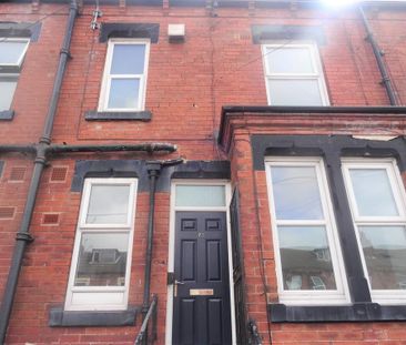 2 bedroom terraced house to rent - Photo 3