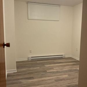 Appartement 3 ½ – Chauffé Et éclairé - Photo 2